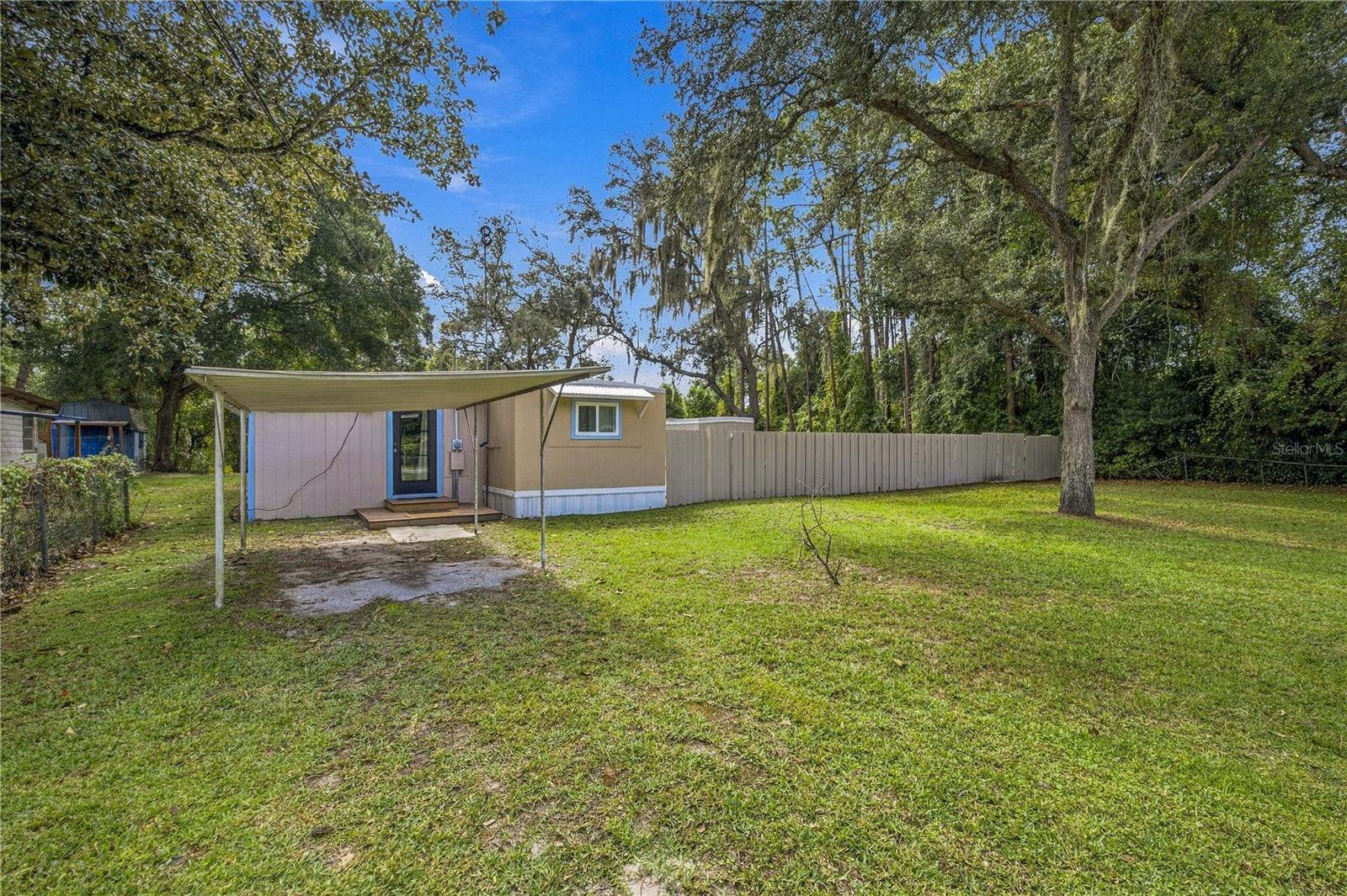 Photo of 18664 SE 21ST PLACE SILVER SPRINGS FL 34488