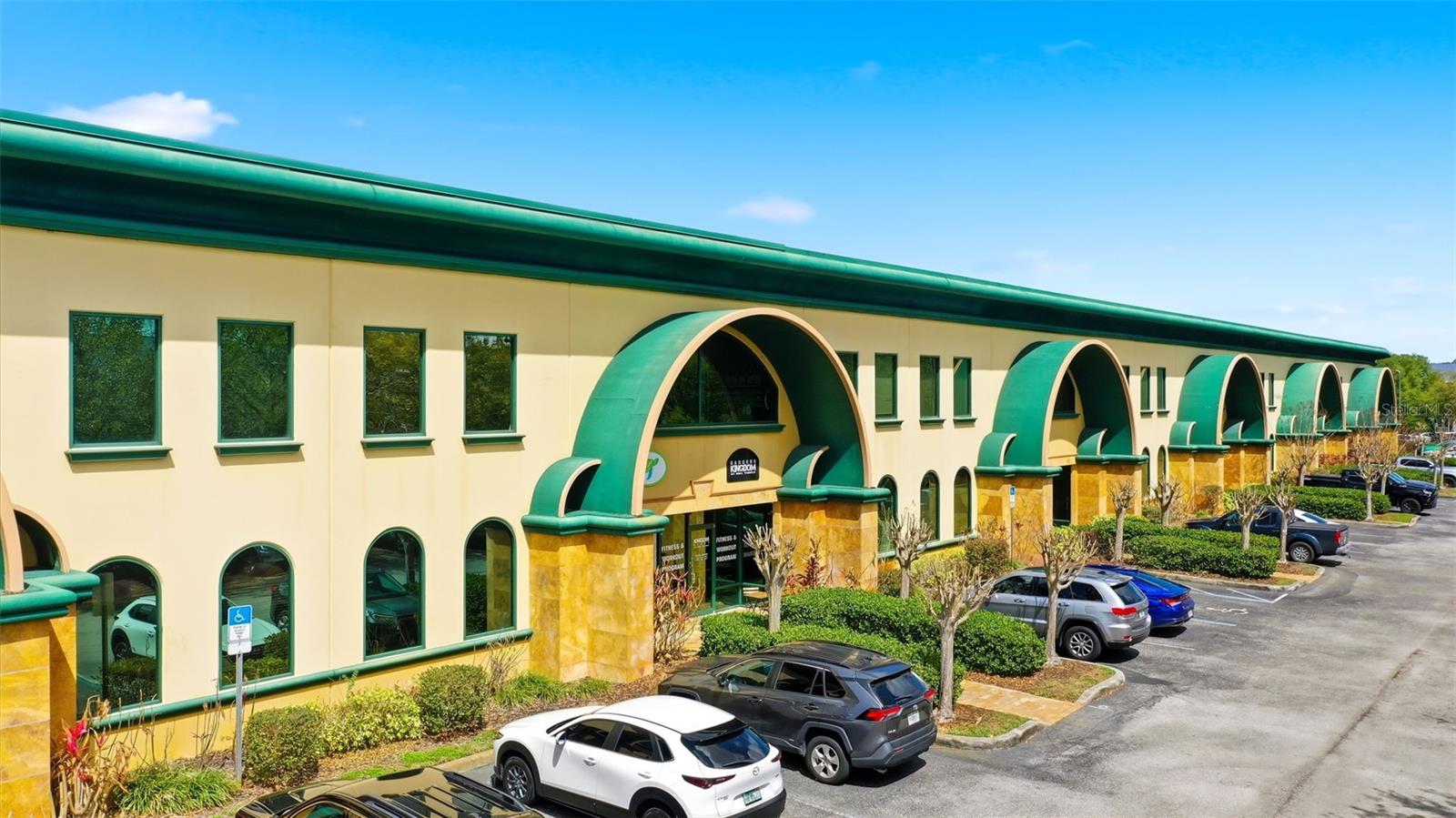 Photo of 6881 KINGSPOINTE PARKWAY #6 ORLANDO FL 32819