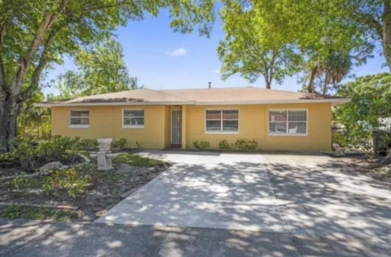 Photo of 5831 HAMMON DRIVE TAMPA FL 33619
