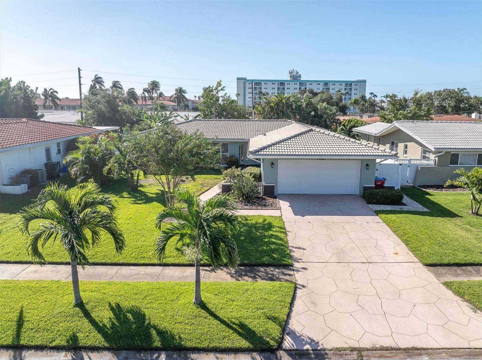 Photo of 14968 IMPERIAL POINT DRIVE LARGO FL 33774