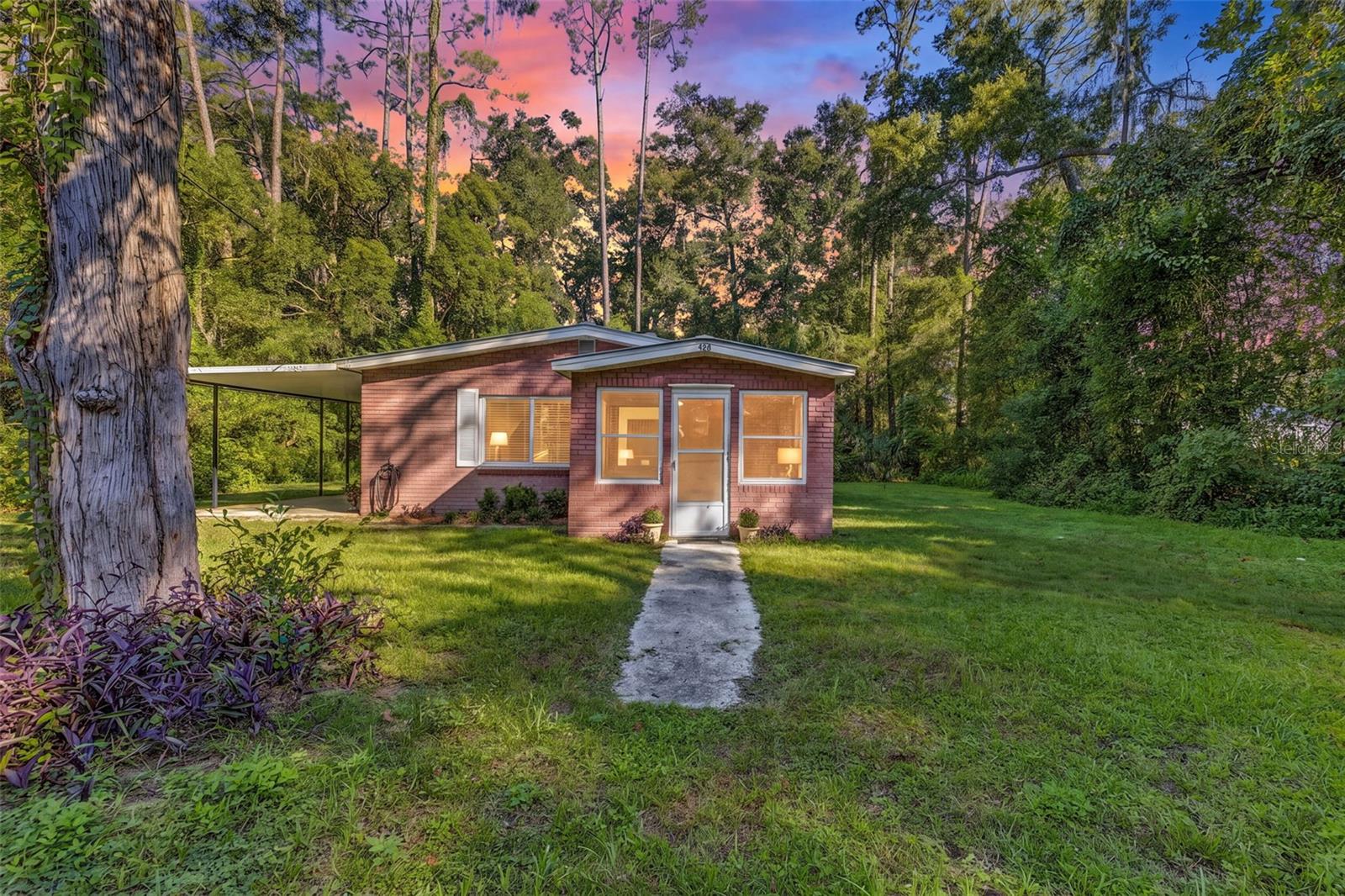Photo of 424 SE 1ST PLACE WILLISTON FL 32696