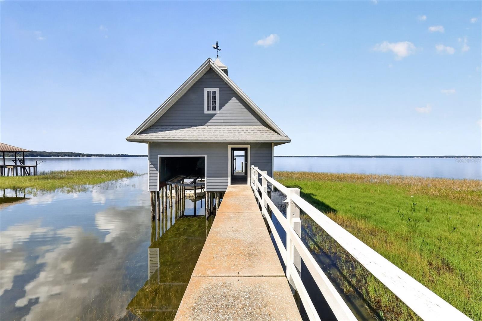Photo of 15050 SE 140TH AVENUE ROAD WEIRSDALE FL 32195