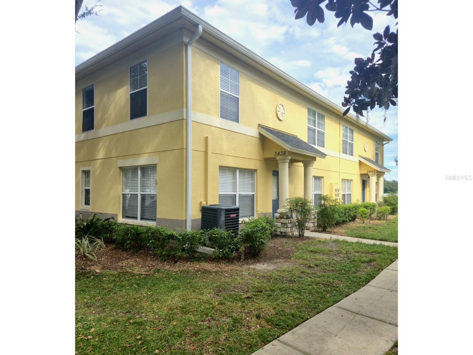 Photo of 3438 CASTLE STONE CT VALRICO FL 33594