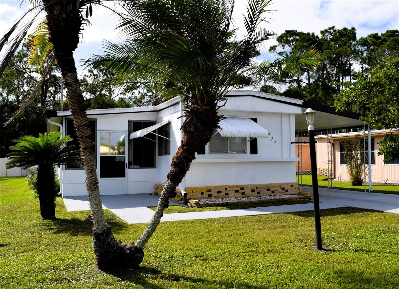Photo of 928 BLUE HERON BOULEVARD OSTEEN FL 32764