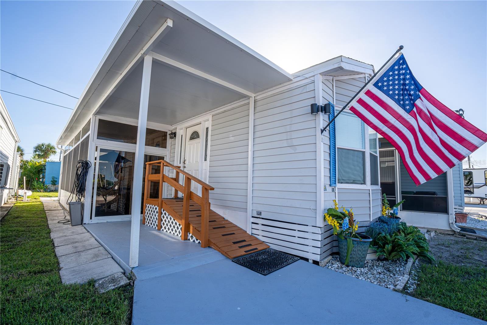 Photo of 6 BASIN STREET PALMETTO FL 34221