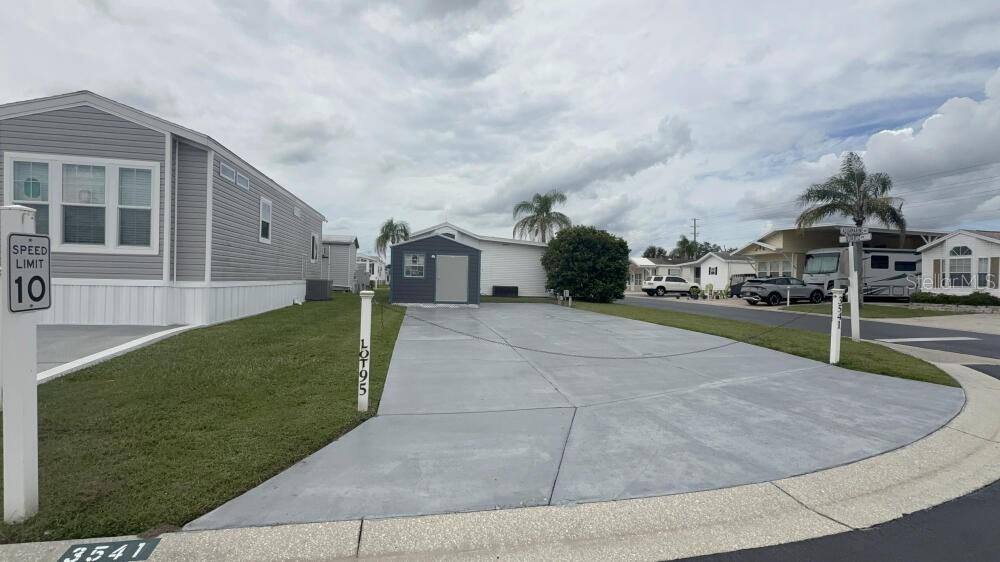 Photo of 3541 AQUAMARINE WAY ZEPHYRHILLS FL 33540