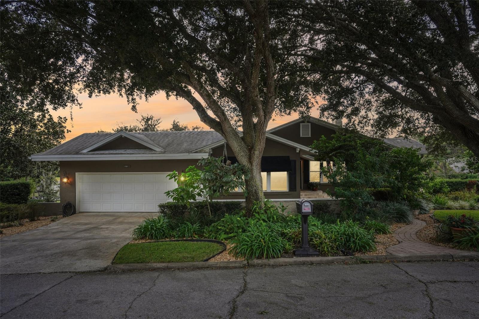 Photo of 1501 FAHNSTOCK STREET EUSTIS FL 32726