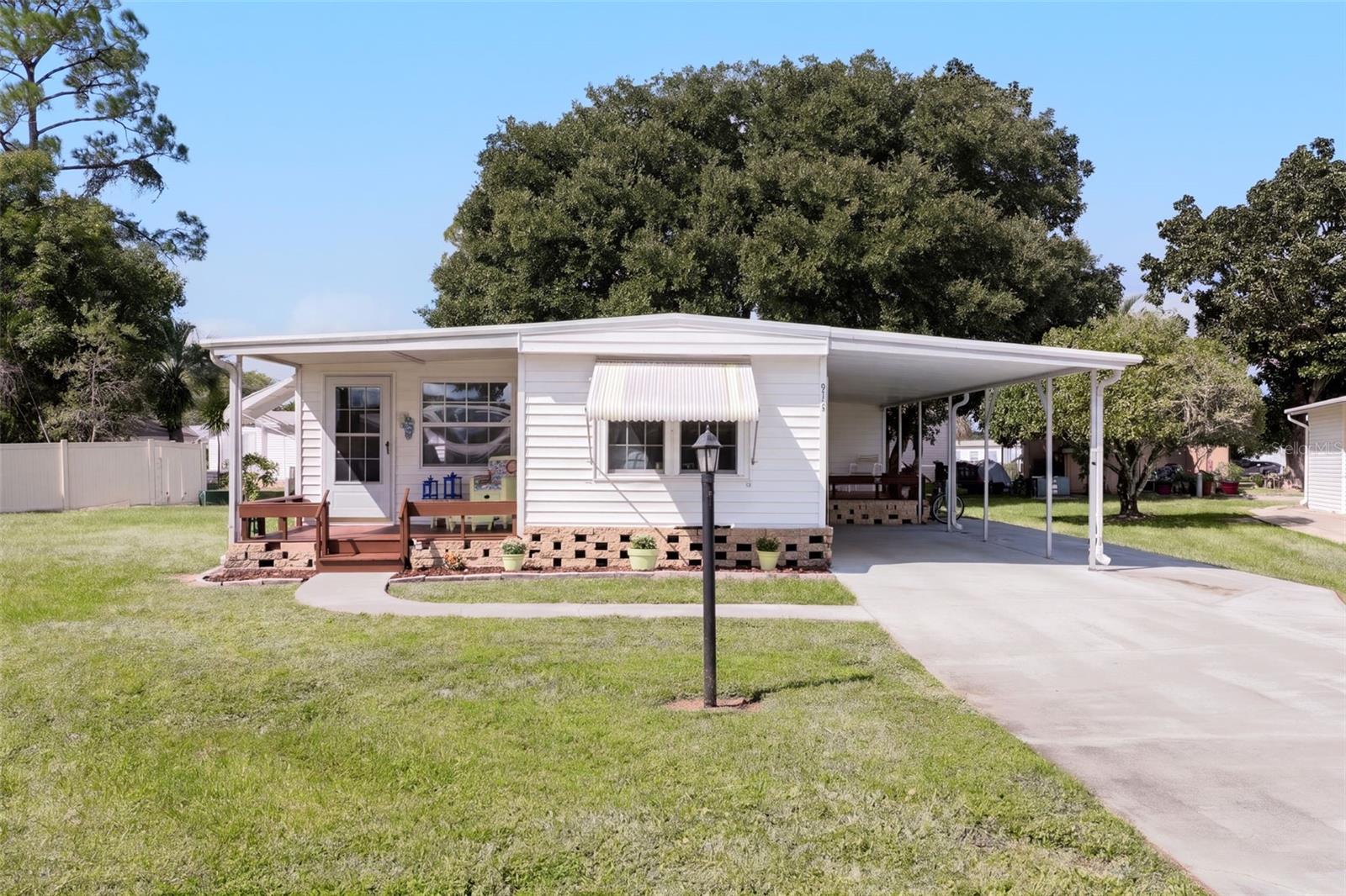 Photo of 914 BLUE HERON BOULEVARD OSTEEN FL 32764