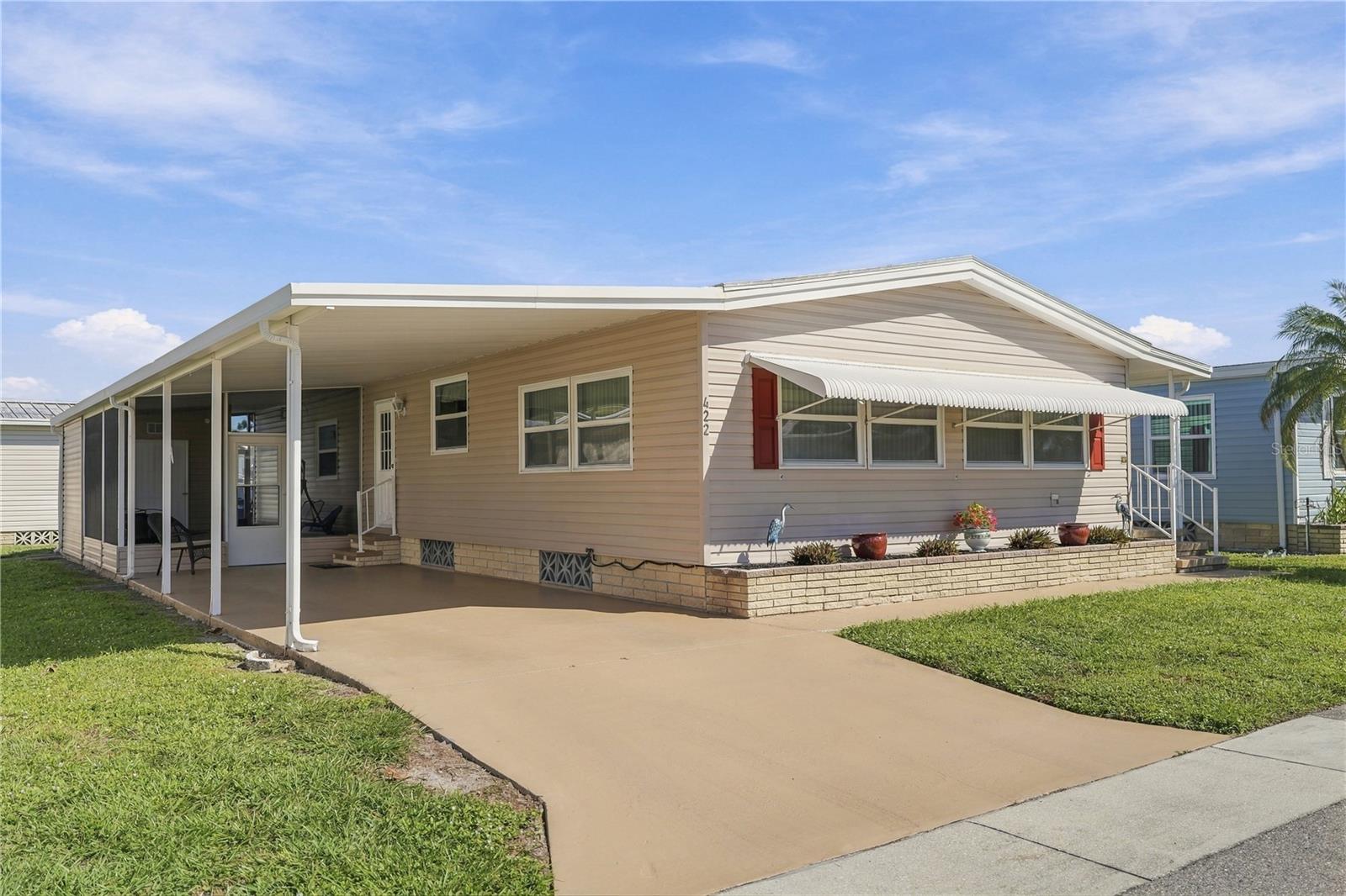 Photo of 5619 BAYSHORE ROAD #422 PALMETTO FL 34221