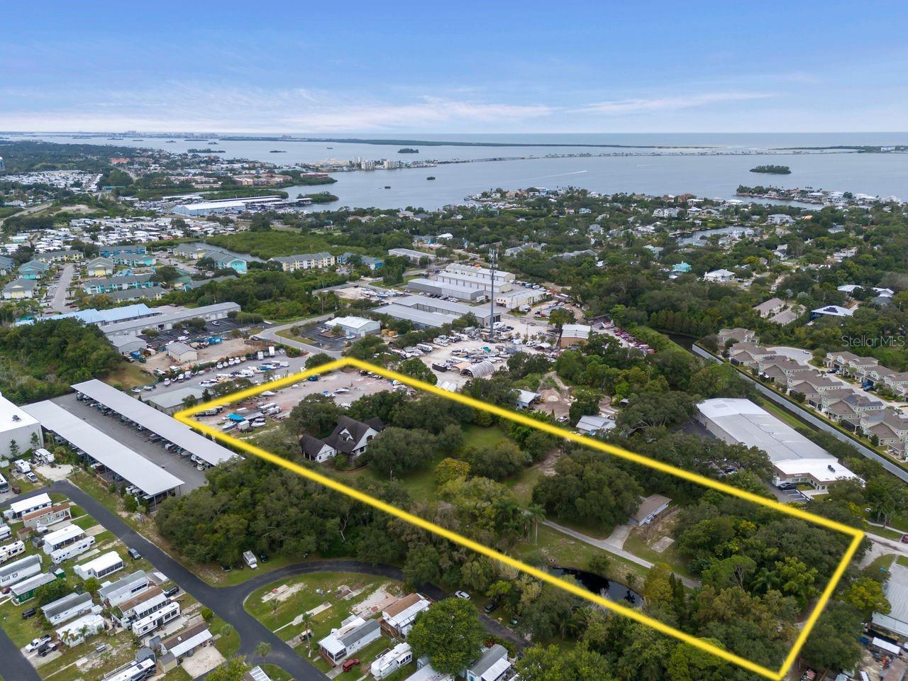 Photo of 201 OLD OAK LANE PALM HARBOR FL 34683