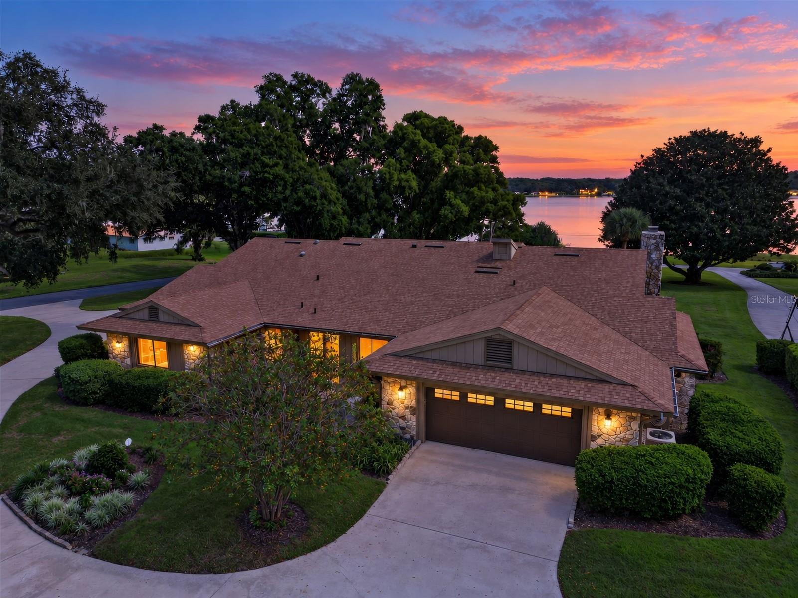 Photo of 1750 SUSSEX DRIVE MOUNT DORA FL 32757