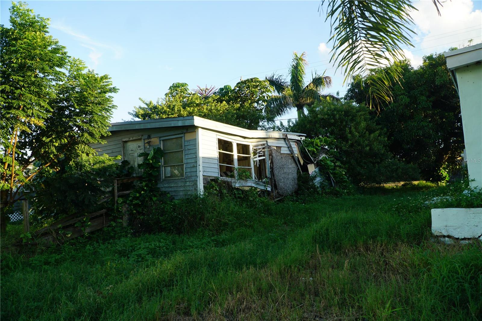 Photo of 412 S COCOANUT ROAD PAHOKEE FL 33476