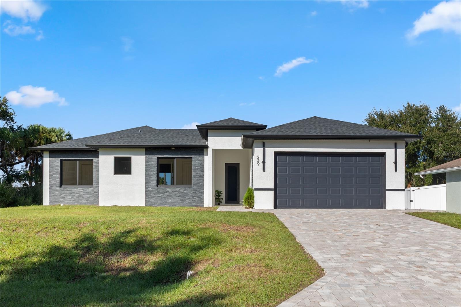 Photo of 229 FERDON CIRCLE PORT CHARLOTTE FL 33954