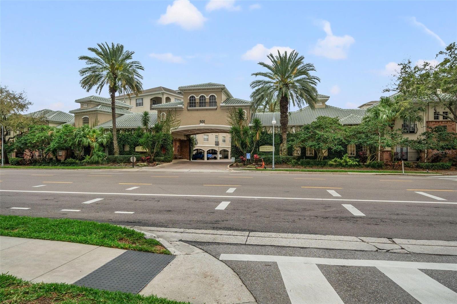 Photo of 501 KNIGHTS RUN #2119 TAMPA FL 33602