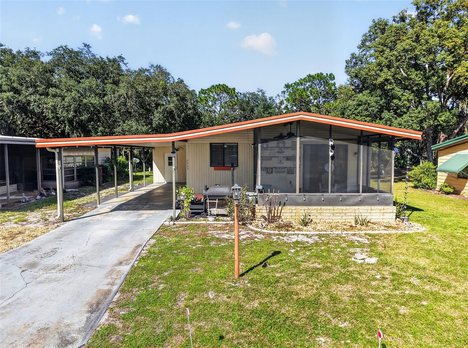 Photo of 2005 STACEY DR MOUNT DORA FL 32757