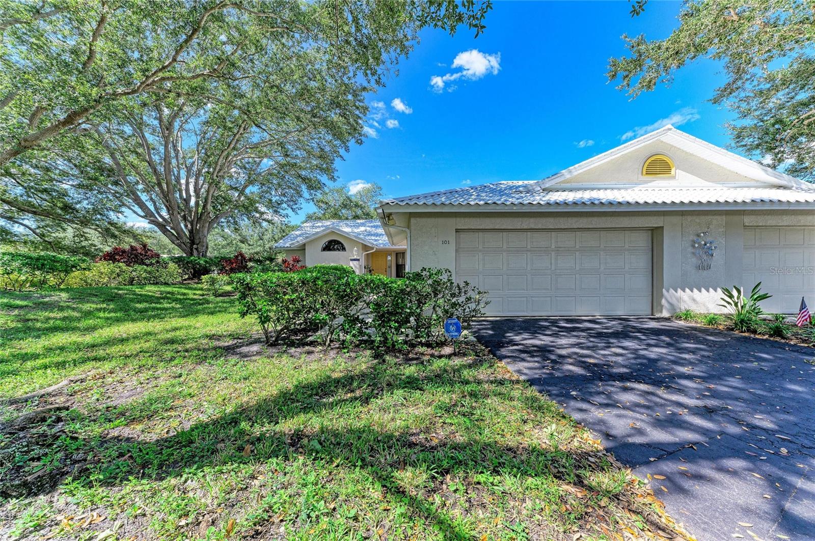 Photo of 101 SOUTHAMPTON PLACE #248 VENICE FL 34293