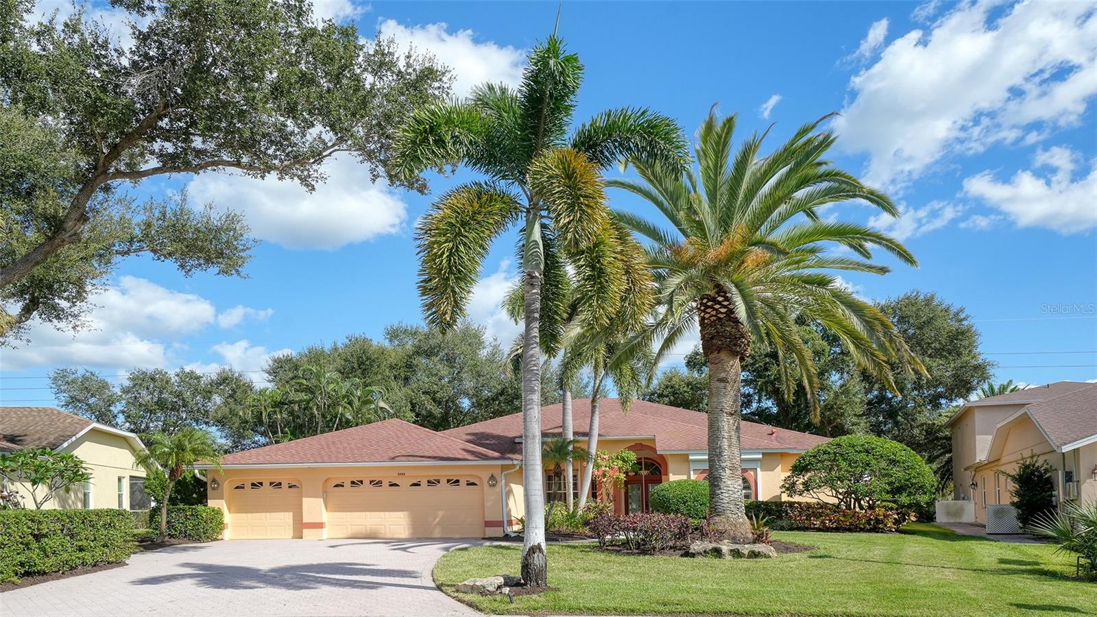 Photo of 9488 HAWKSMOOR LANE SARASOTA FL 34238