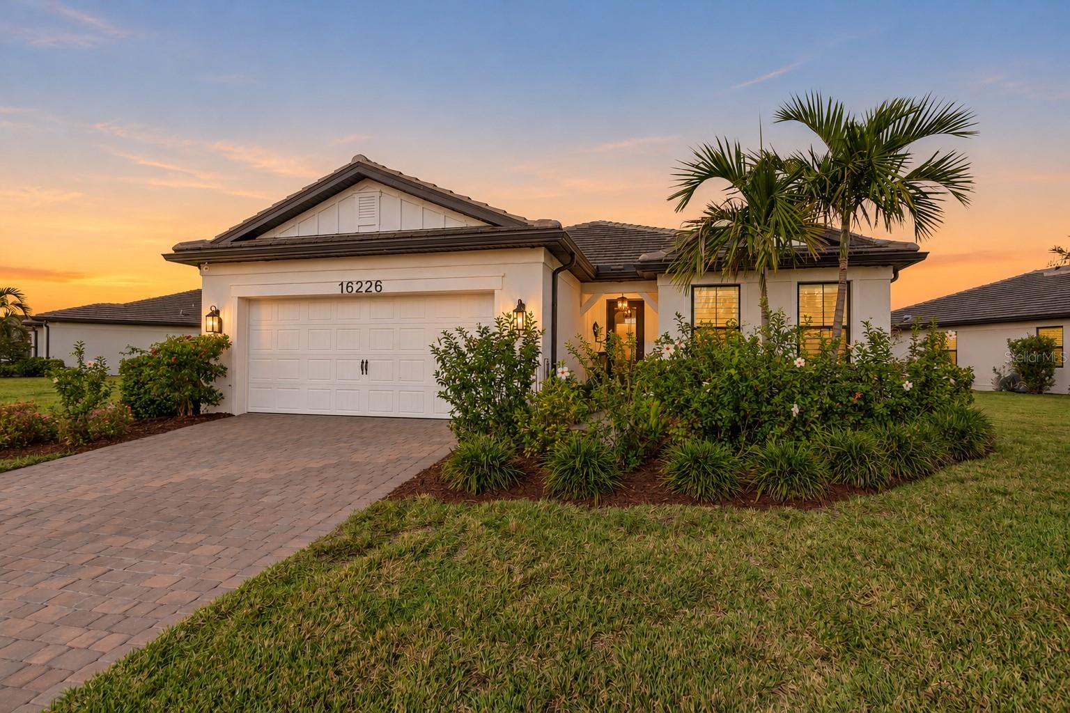 Photo of 16226 HIDDEN OAK LOOP LAKEWOOD RANCH FL 34211