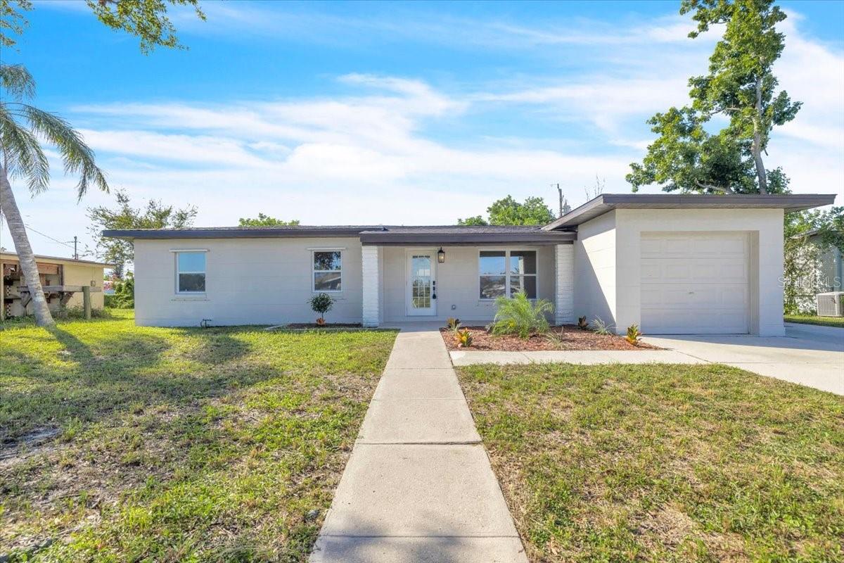 Photo of 400 DALTON BOULEVARD PORT CHARLOTTE FL 33952