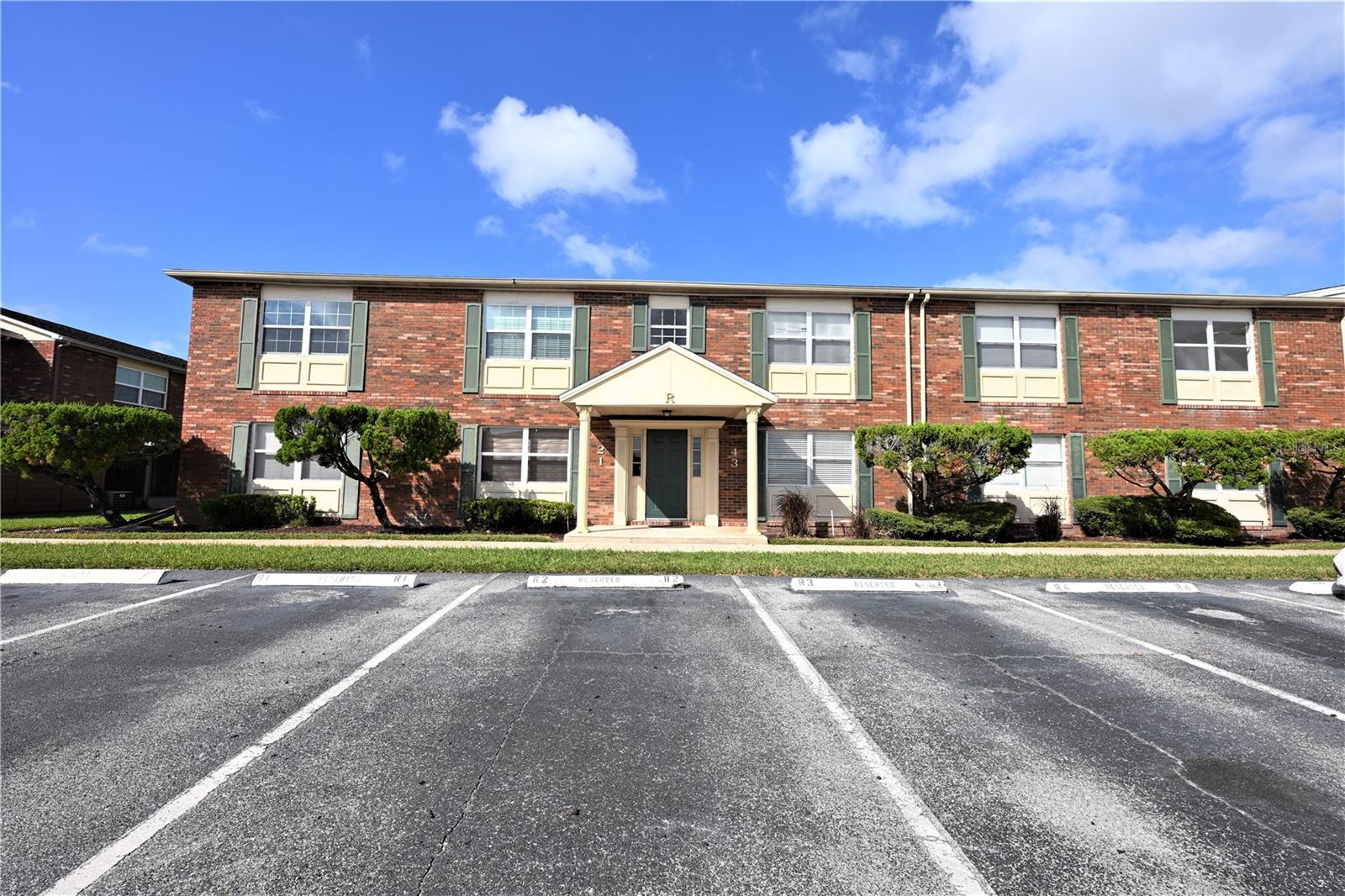 Photo of 1920 E EDGEWOOD DRIVE #R3 LAKELAND FL 33803