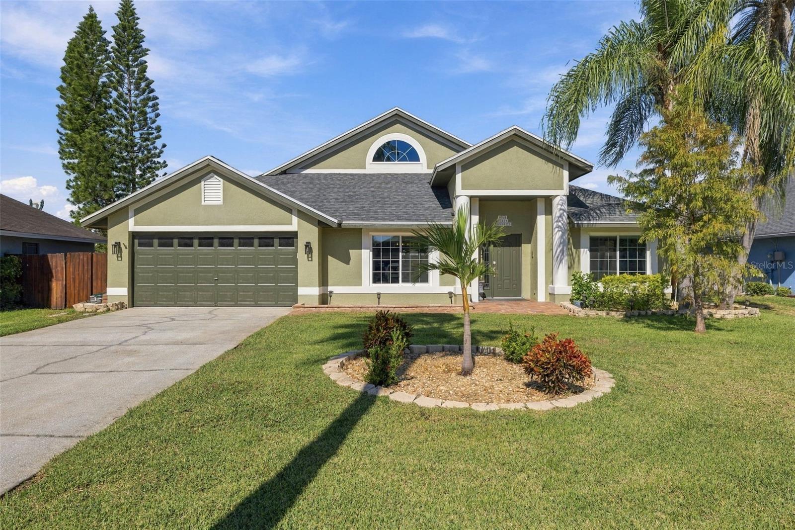 Photo of 8708 CHARMING KNOLL COURT TAMPA FL 33635