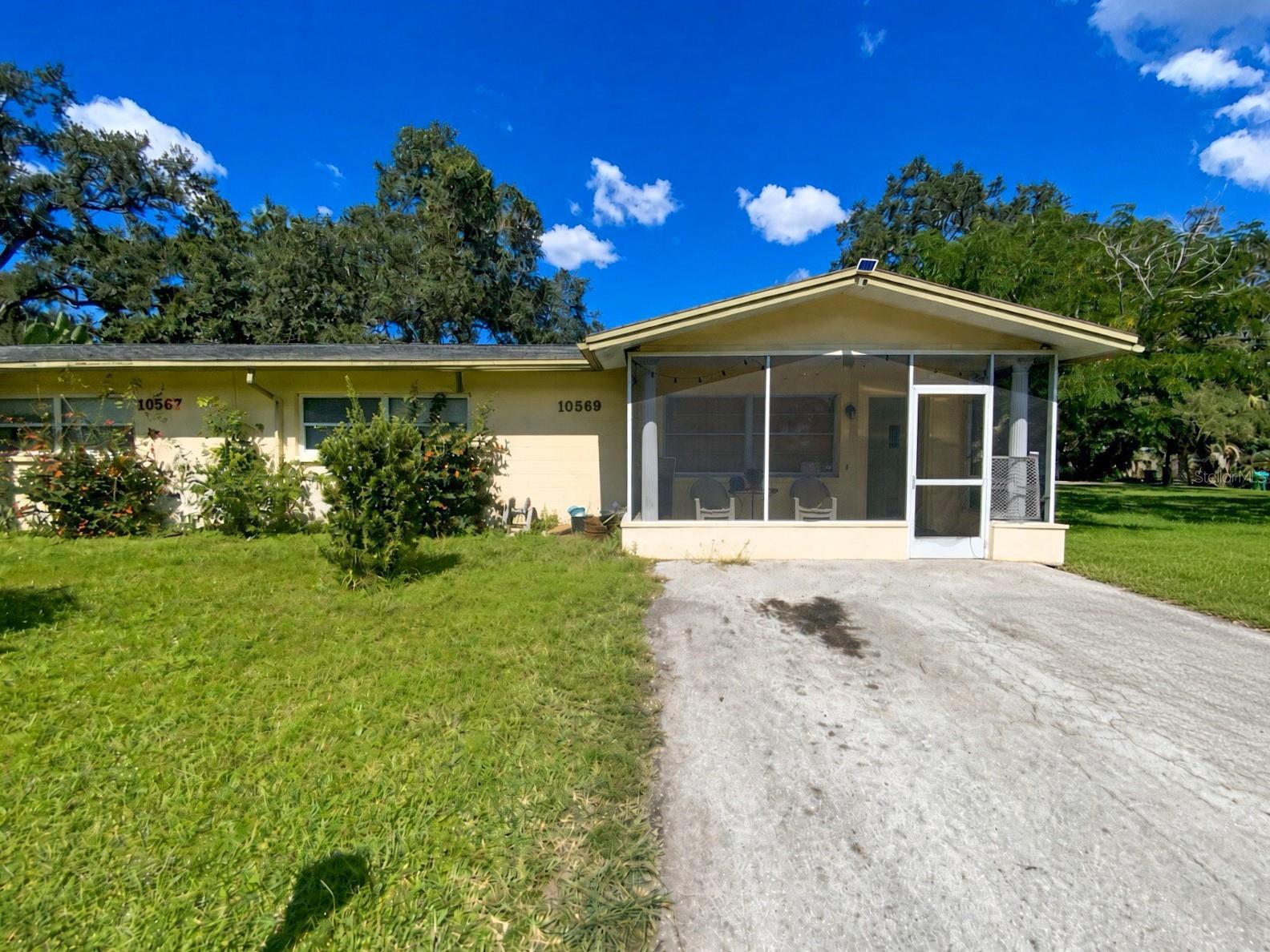Photo of 10569 DIXON DRIVE SEMINOLE FL 33772