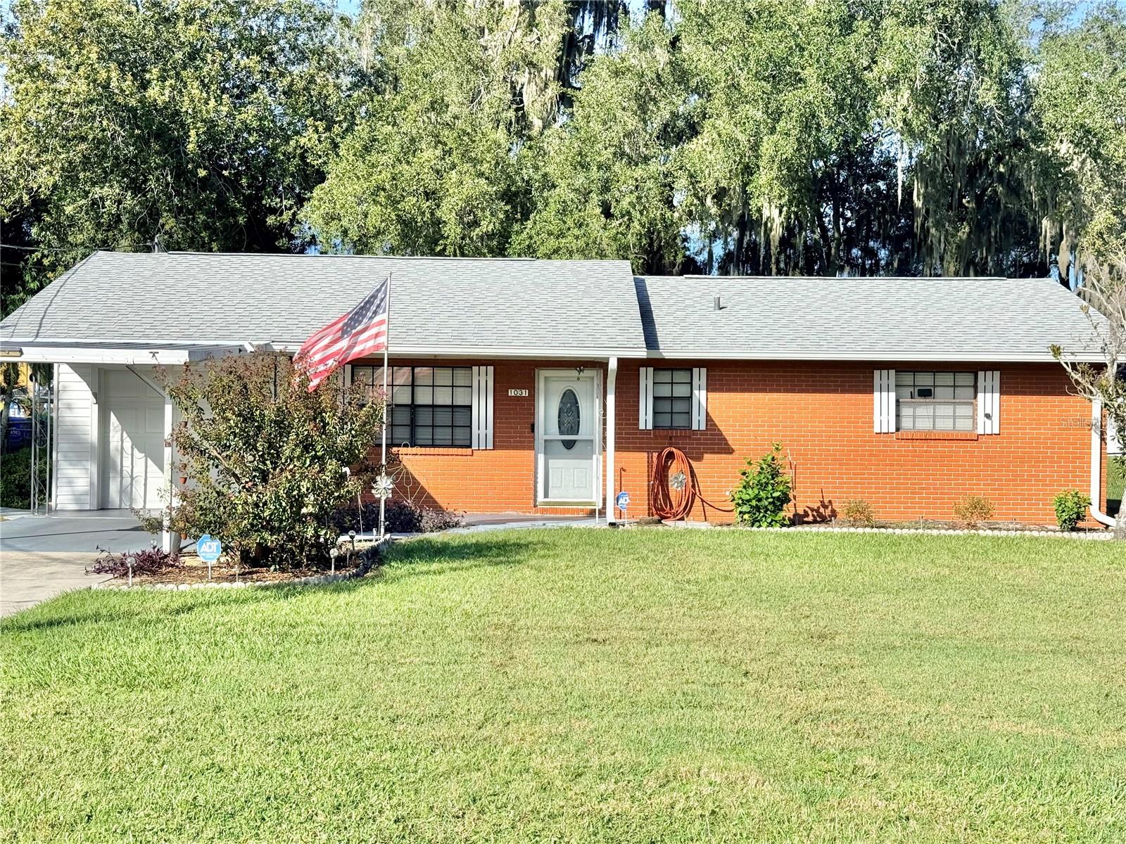 Photo of 1031 PARK AVENUE TAVARES FL 32778