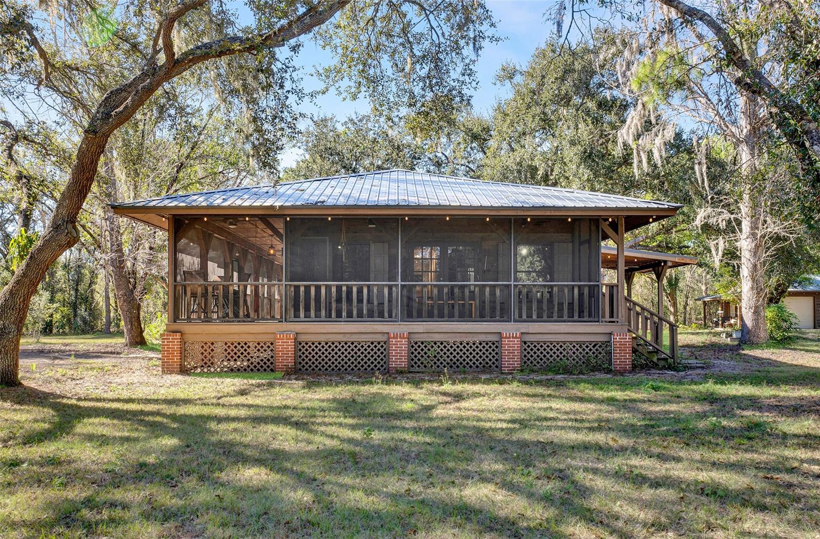 Photo of 16418 WINBURN DRIVE SARASOTA FL 34240