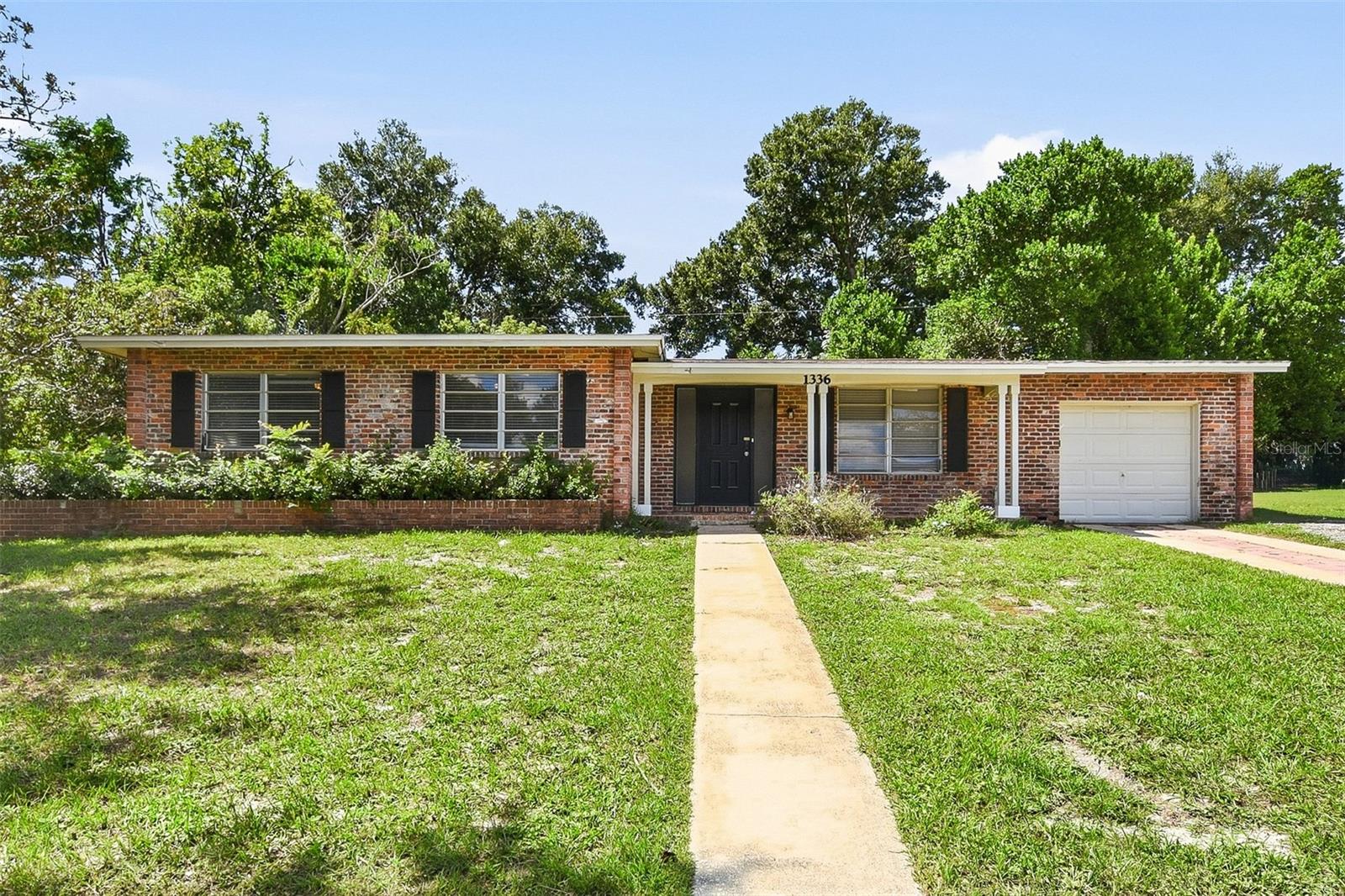 Photo of 1336 W HARTLEY CIRCLE DELTONA FL 32725