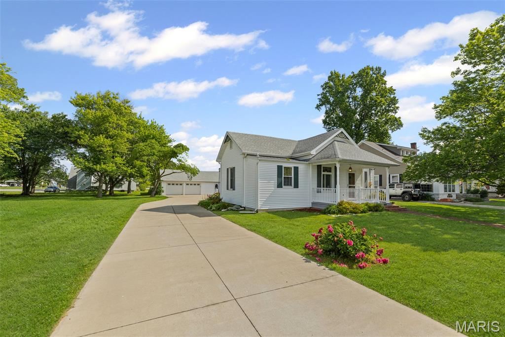 Photo of 207 W Vine Street Brighton IL 62012