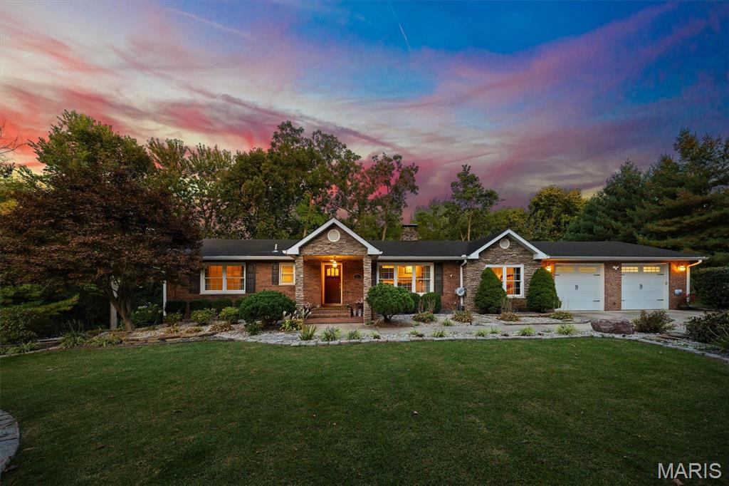 Photo of 671 Glen Crossing Road Glen Carbon IL 62034