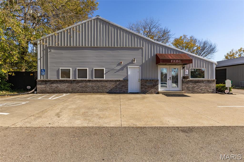 Photo of 210 Hyler Drive Farmington MO 63640