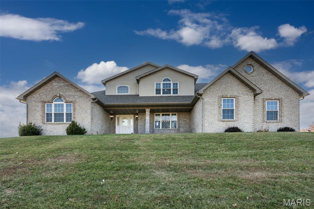 Photo of 31899 Red Oak Drive Brighton IL 62012