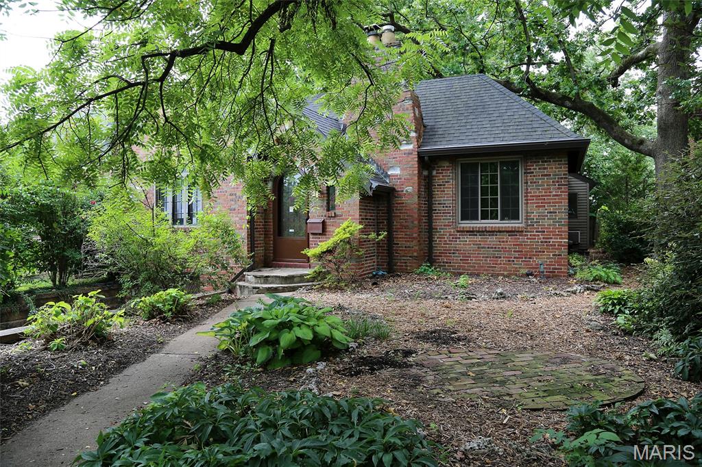 Photo of 8788 Pine Avenue St Louis MO 63144