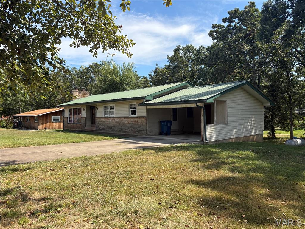 Photo of 29 Spruce Viburnum MO 65566