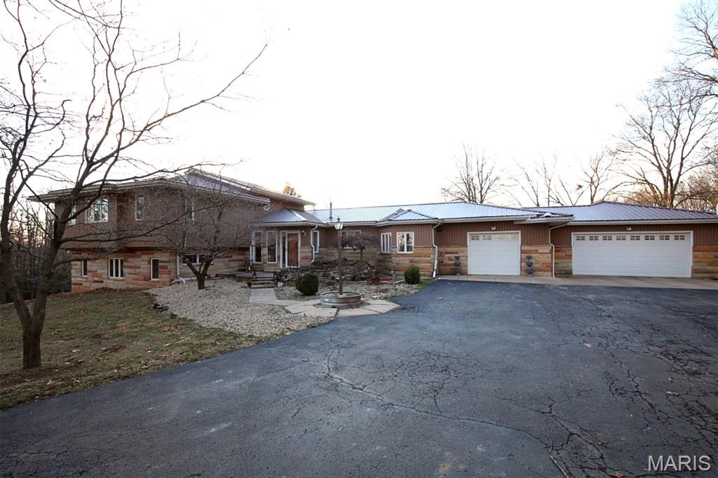 Photo of 2415 Zent Drive Vandalia IL 62471