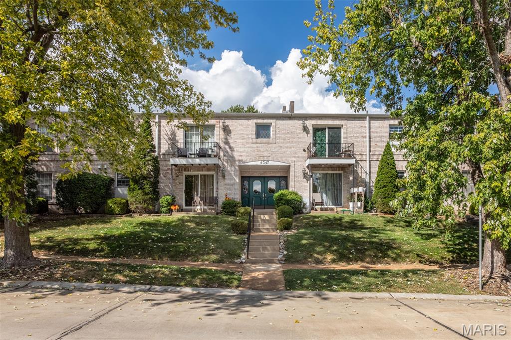 Photo of 4347 Chateau De Ville Drive #G St Louis MO 63129
