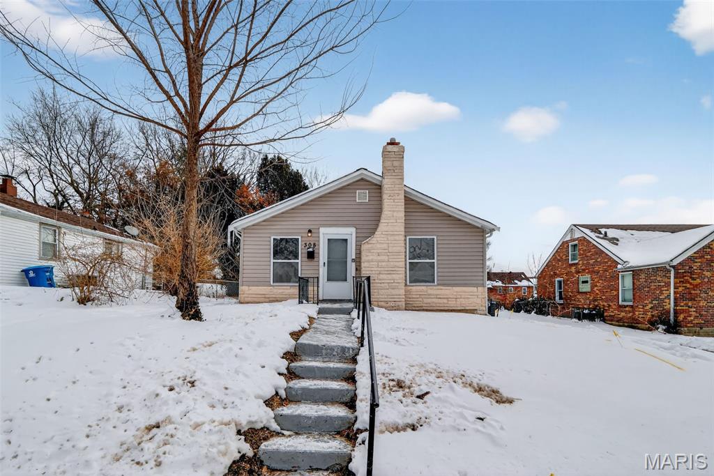 Photo of 308 Superior Drive St Louis MO 63135