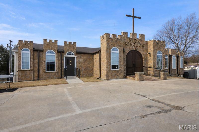 Photo of 2 Four Winds Drive St Peters MO 63376