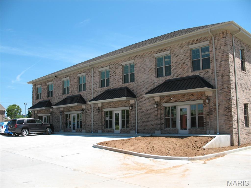 Photo of 326 S Mount Auburn Road Cape Girardeau MO 63703