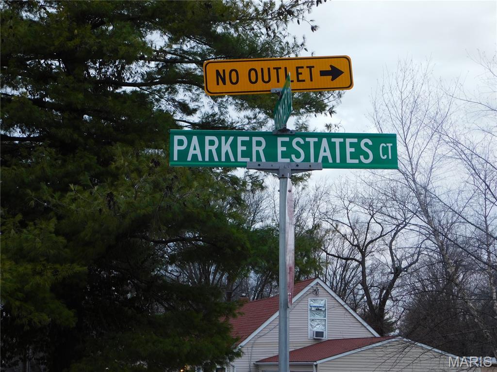 Photo of 12027 Parker Estates Court Florissant MO 63033
