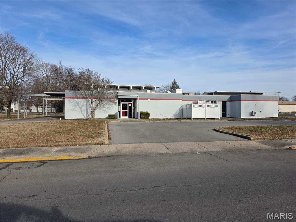 Photo of 210 S Kingshighway Street Sikeston MO 63801