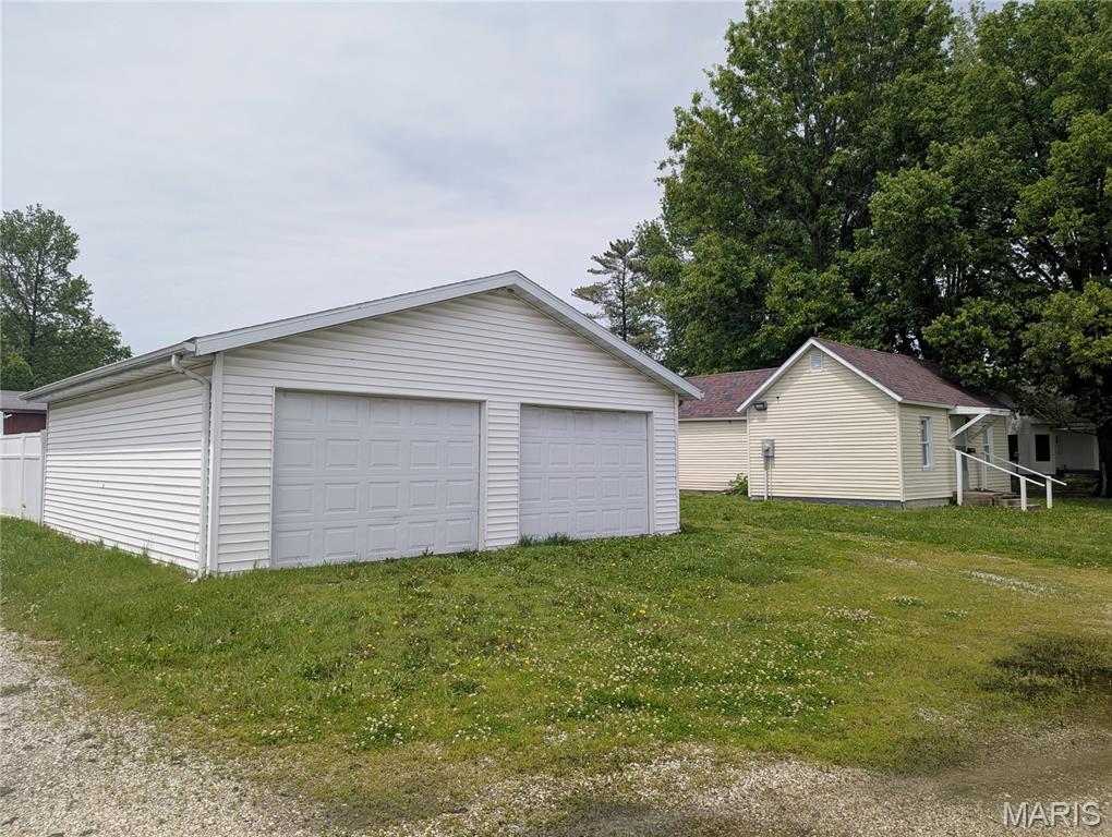 Photo of 701 White Avenue Greenville IL 62246