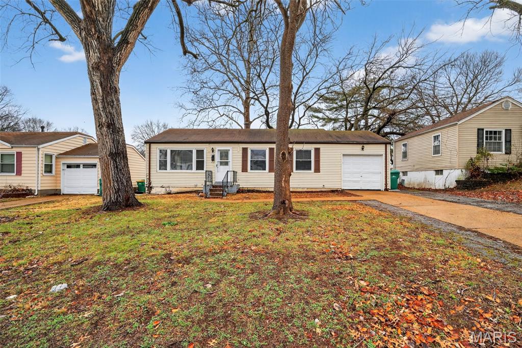 Photo of 1128 Grenshaw Drive St Louis MO 63137
