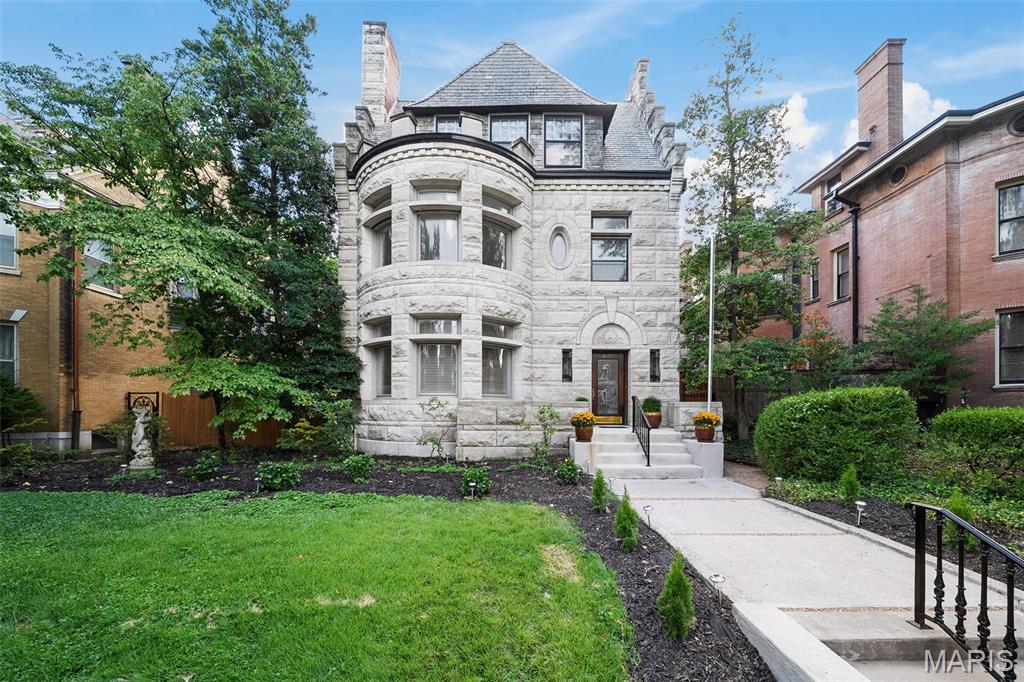 Photo of 4410 Westminster Place St Louis MO 63108