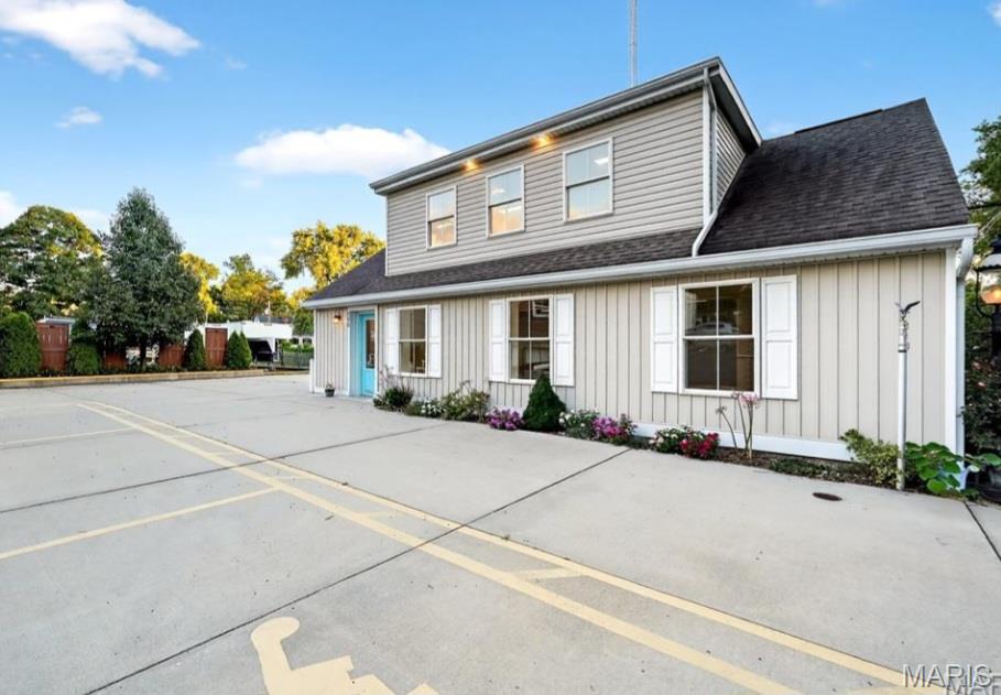 Photo of 560 N Jefferson Street Florissant MO 63031