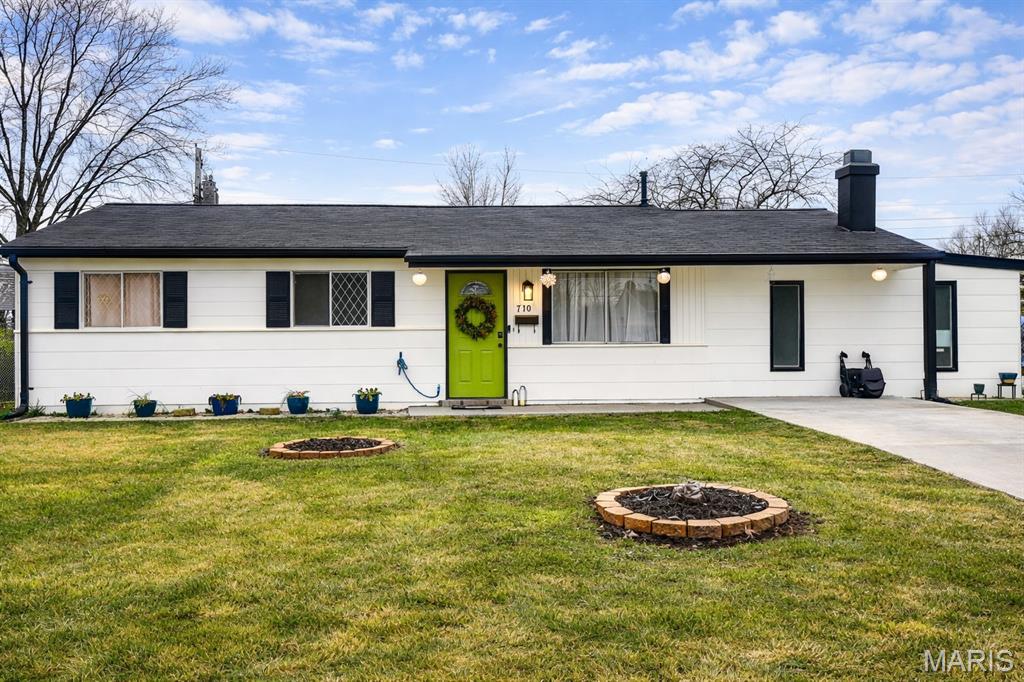 Photo of 710 Central Parkway Florissant MO 63031