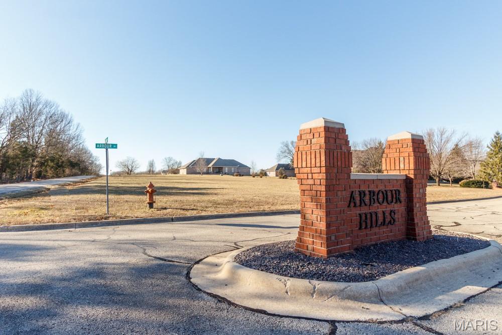 Photo of 1501 Arbour Drive Lebanon MO 65536