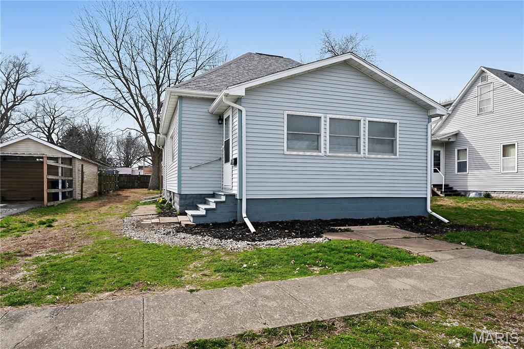 Photo of 839 S Jackson Street Litchfield IL 62056