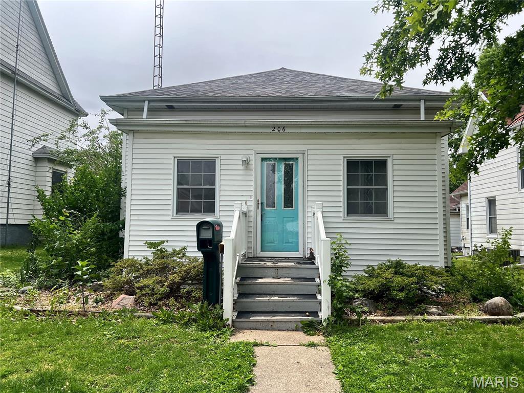 Photo of 206 S Cedar Street Nokomis IL 62075